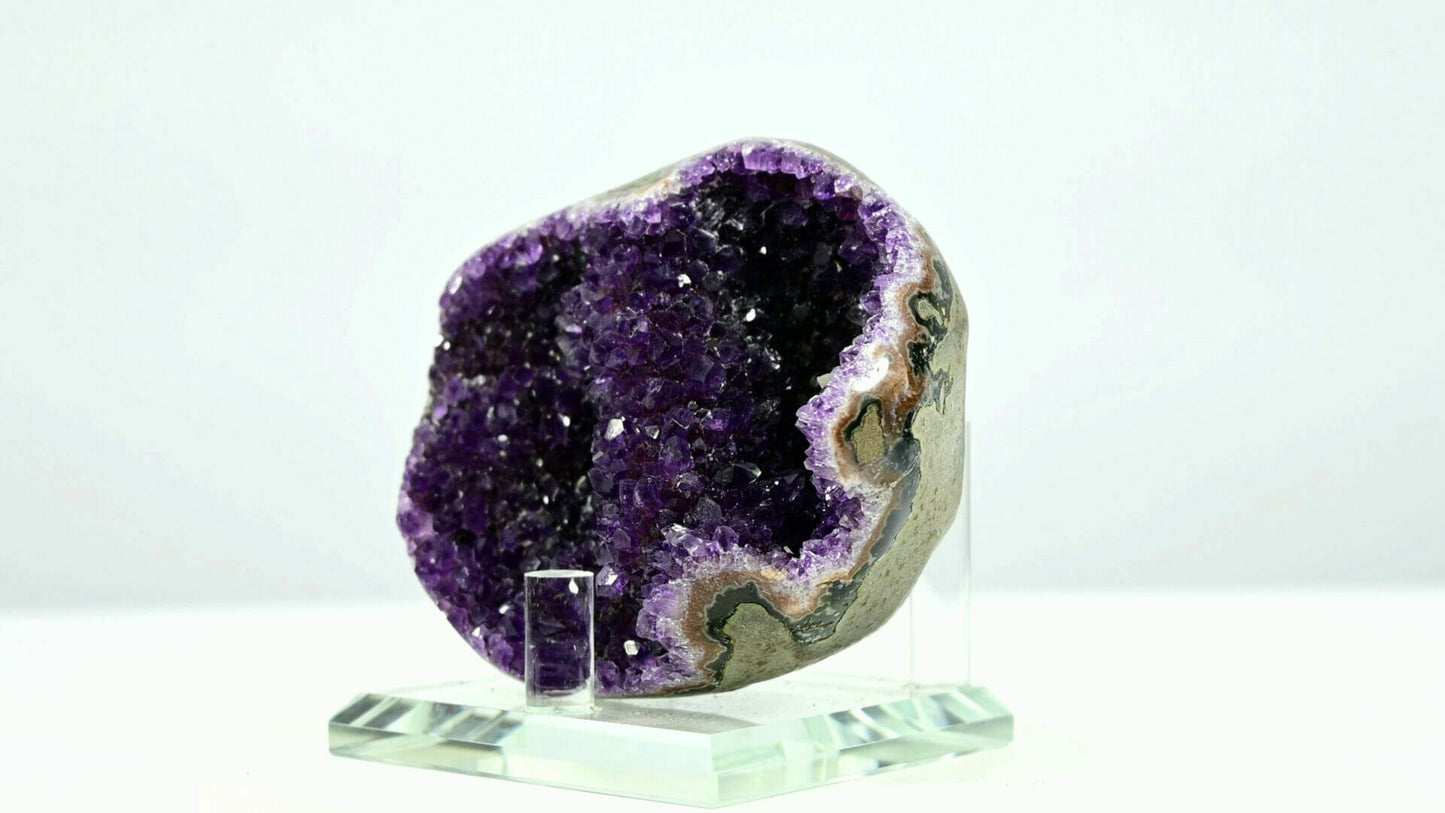 The really one amethyst that brings you wealth and luck with calcite flower inside side 2